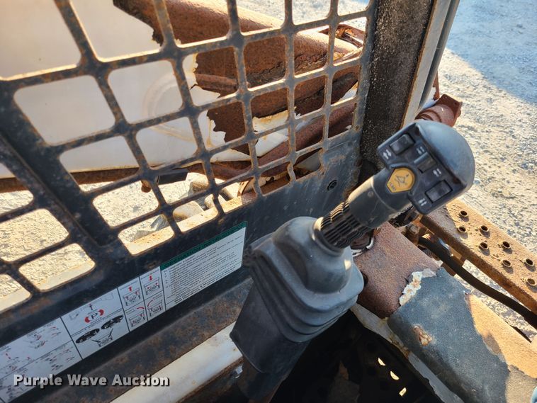 image for item GO9434 2005 Bobcat S185  skid steer loader