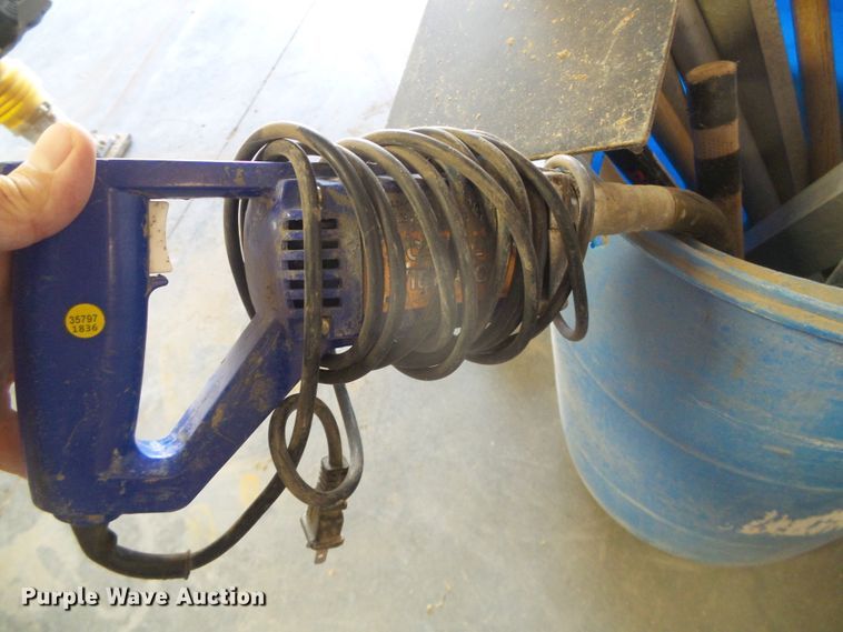 image for item GR9267 Concrete equipment