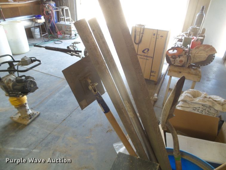 image for item GR9267 Concrete equipment