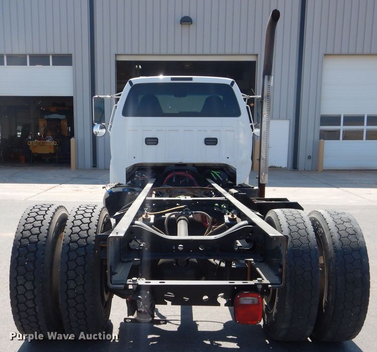 image for item HC9117 2013 Ford F750 Super Duty  truck cab and chassis