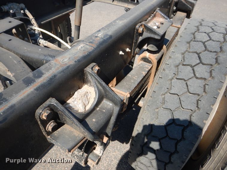 image for item HC9117 2013 Ford F750 Super Duty  truck cab and chassis