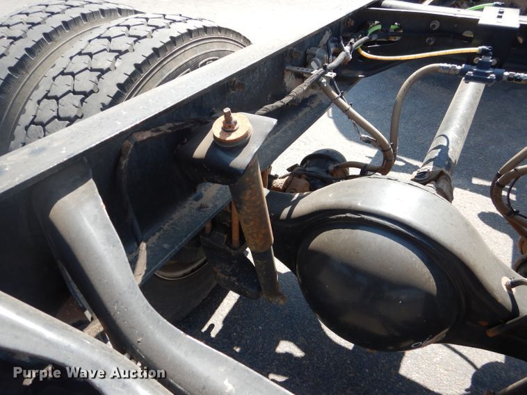 image for item HC9117 2013 Ford F750 Super Duty  truck cab and chassis