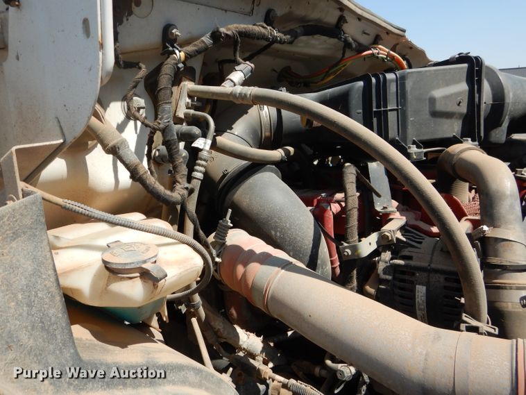 image for item HC9117 2013 Ford F750 Super Duty  truck cab and chassis