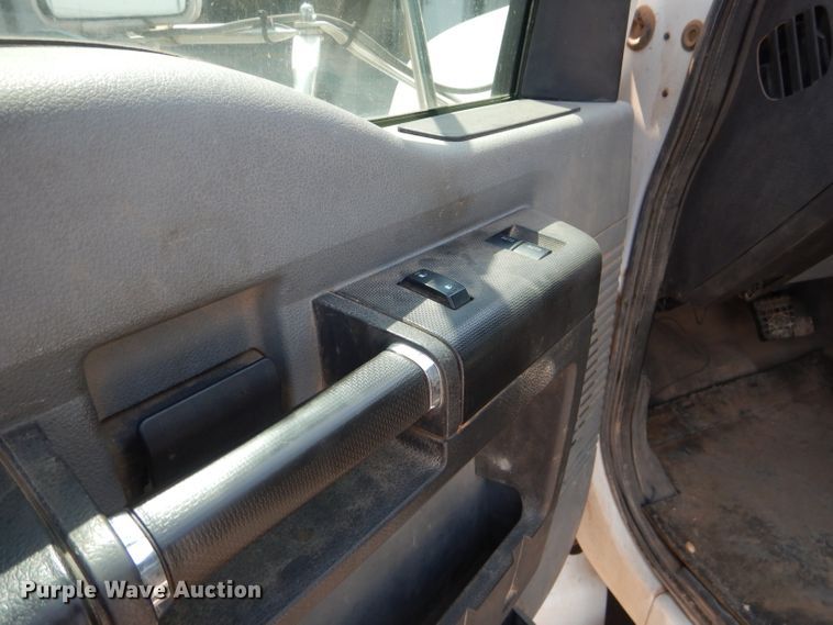 image for item HC9117 2013 Ford F750 Super Duty  truck cab and chassis