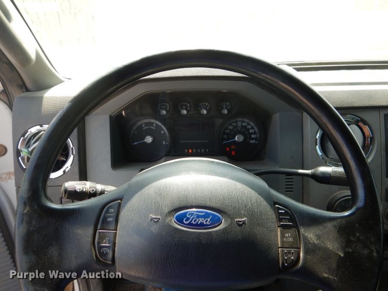 image for item HC9117 2013 Ford F750 Super Duty  truck cab and chassis