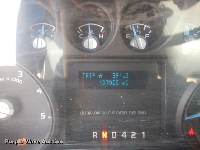 image for item HC9117 2013 Ford F750 Super Duty  truck cab and chassis