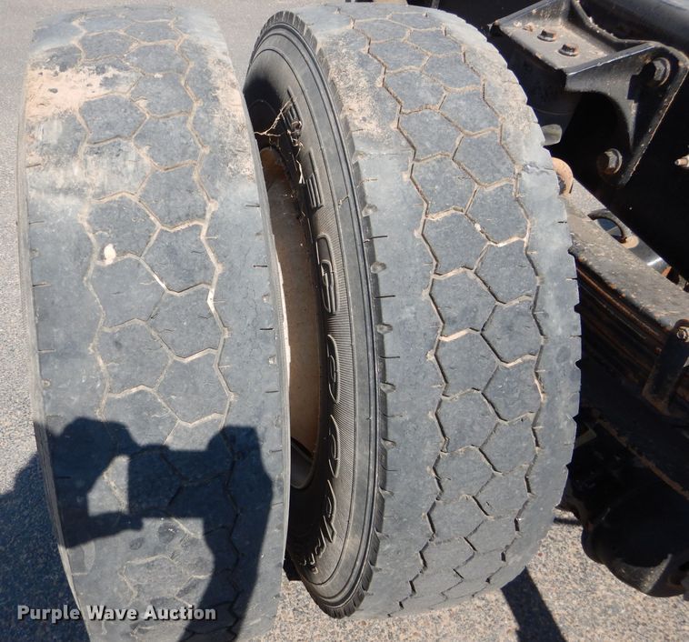 image for item HC9117 2013 Ford F750 Super Duty  truck cab and chassis