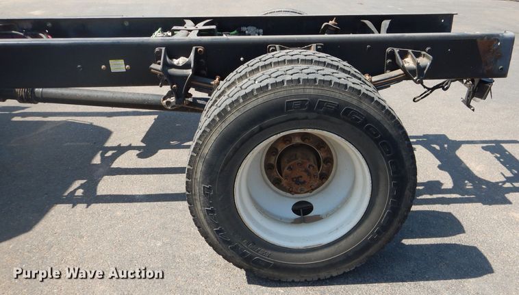 image for item HC9117 2013 Ford F750 Super Duty  truck cab and chassis