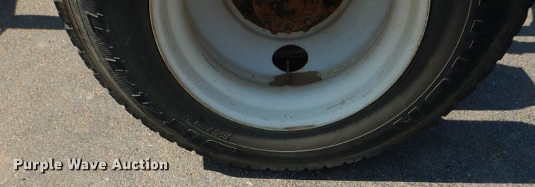 image for item HC9117 2013 Ford F750 Super Duty  truck cab and chassis