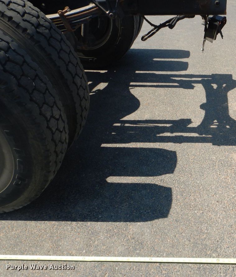 image for item HC9117 2013 Ford F750 Super Duty  truck cab and chassis