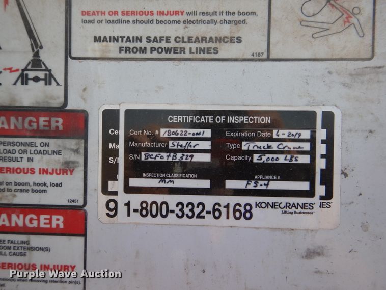 image for item HC9118 2007 Ford F650 Super Duty  utility truck with crane