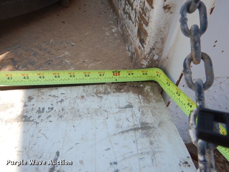 image for item HC9118 2007 Ford F650 Super Duty  utility truck with crane