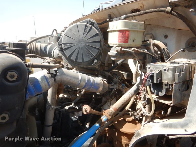 image for item HC9118 2007 Ford F650 Super Duty  utility truck with crane