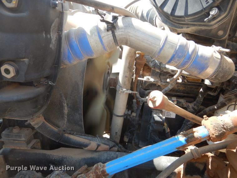 image for item HC9118 2007 Ford F650 Super Duty  utility truck with crane