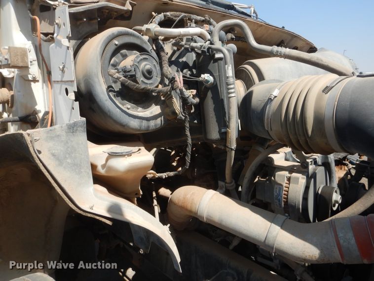 image for item HC9118 2007 Ford F650 Super Duty  utility truck with crane