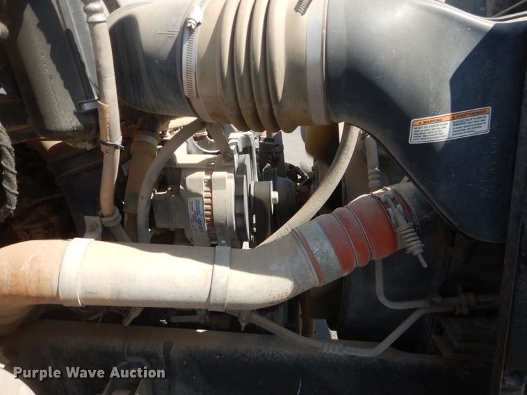 image for item HC9118 2007 Ford F650 Super Duty  utility truck with crane