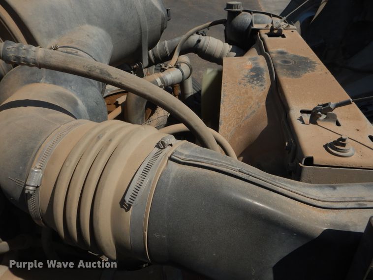 image for item HC9118 2007 Ford F650 Super Duty  utility truck with crane