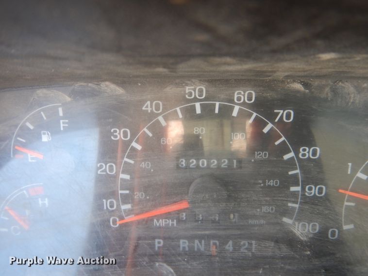 image for item HC9118 2007 Ford F650 Super Duty  utility truck with crane