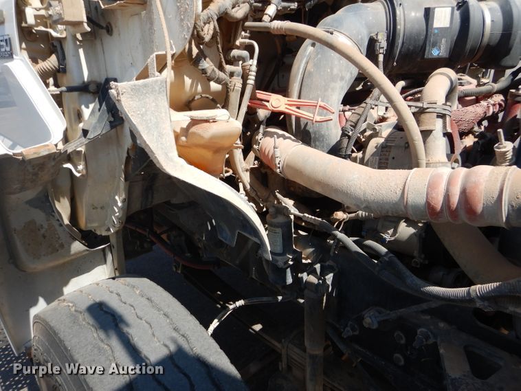 image for item HC9119 2011 Ford F750 Super Duty  truck cab and chassis