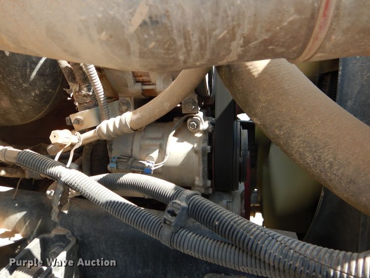 image for item HC9119 2011 Ford F750 Super Duty  truck cab and chassis