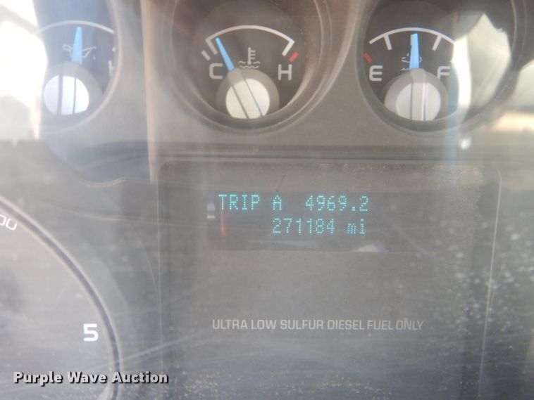 image for item HC9119 2011 Ford F750 Super Duty  truck cab and chassis