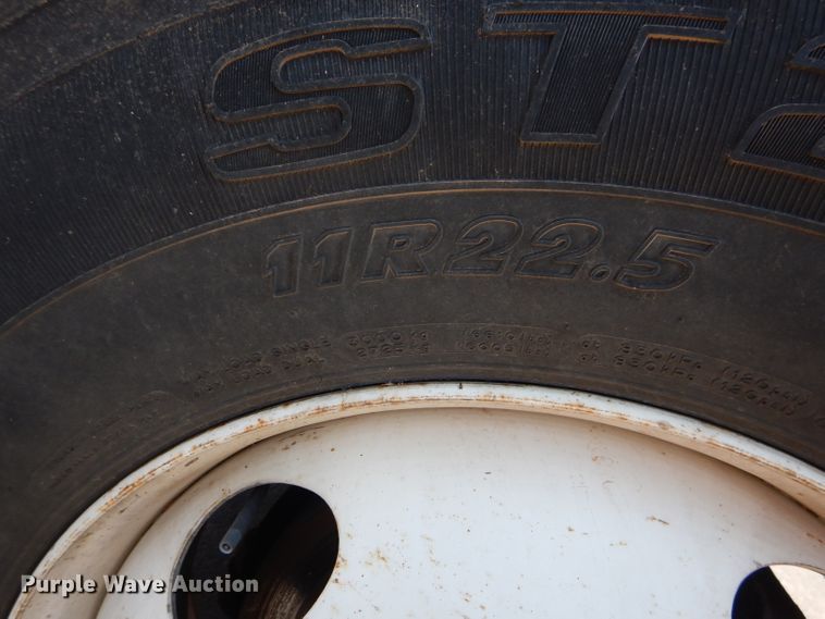 image for item HC9119 2011 Ford F750 Super Duty  truck cab and chassis