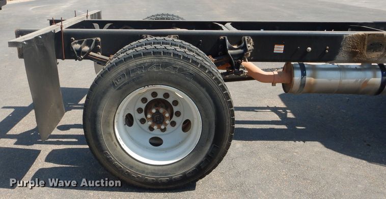 image for item HC9119 2011 Ford F750 Super Duty  truck cab and chassis