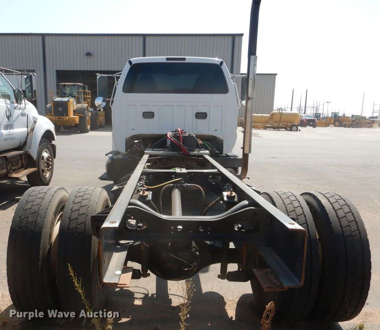 image for item HC9120 2013 Ford F750 Super Duty  truck cab and chassis