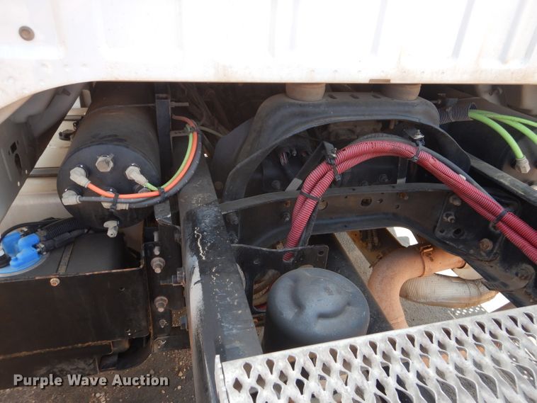 image for item HC9120 2013 Ford F750 Super Duty  truck cab and chassis