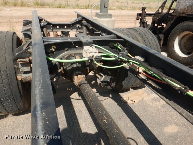 image for item HC9120 2013 Ford F750 Super Duty  truck cab and chassis