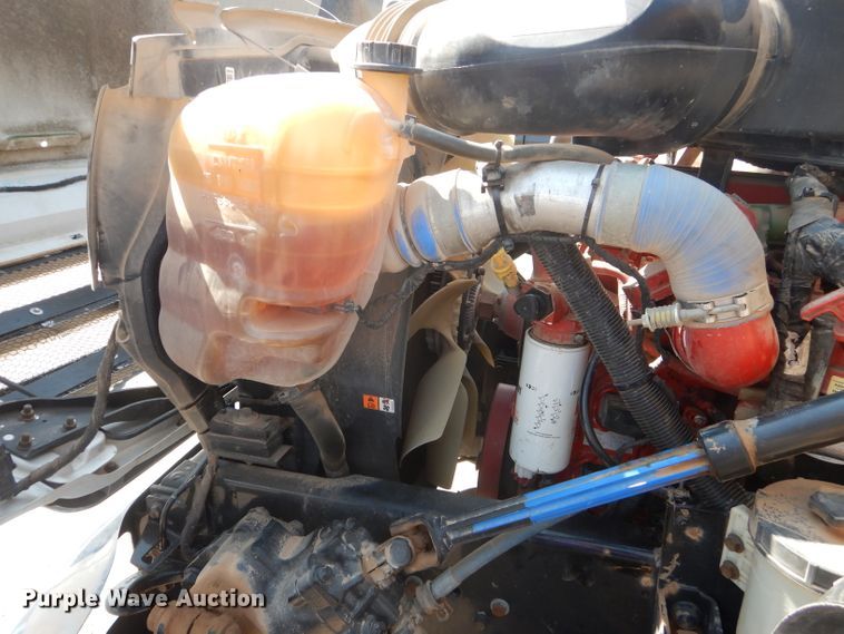 image for item HC9120 2013 Ford F750 Super Duty  truck cab and chassis