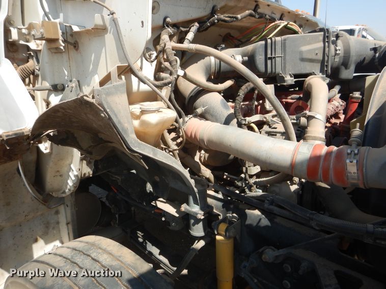 image for item HC9120 2013 Ford F750 Super Duty  truck cab and chassis