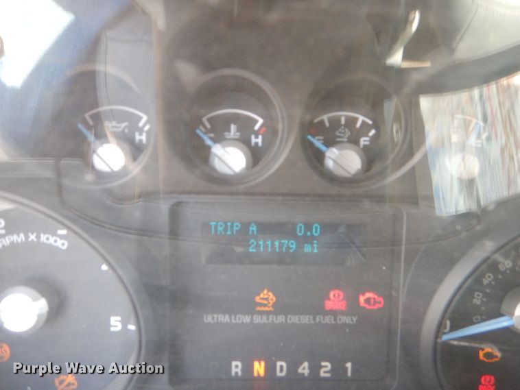 image for item HC9120 2013 Ford F750 Super Duty  truck cab and chassis