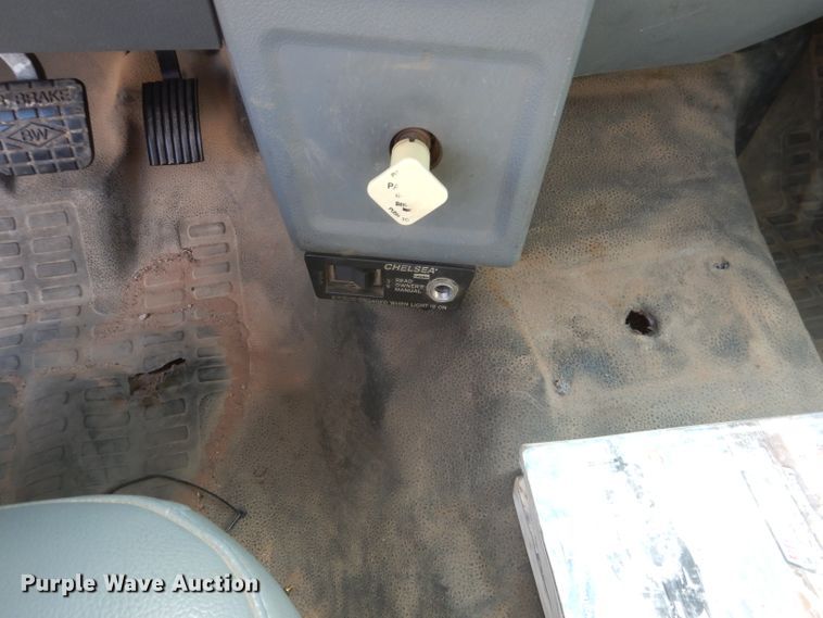 image for item HC9120 2013 Ford F750 Super Duty  truck cab and chassis