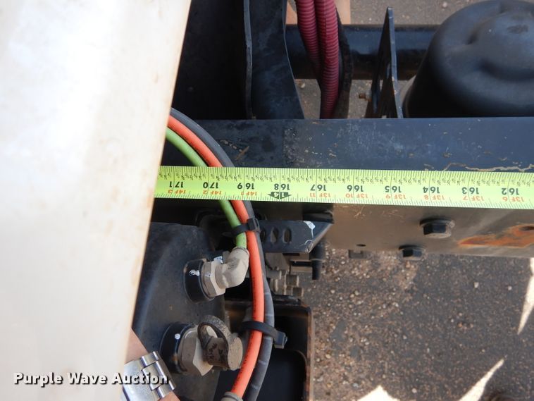 image for item HC9120 2013 Ford F750 Super Duty  truck cab and chassis