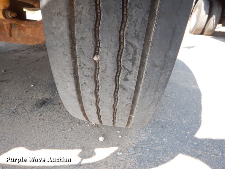 image for item HC9120 2013 Ford F750 Super Duty  truck cab and chassis