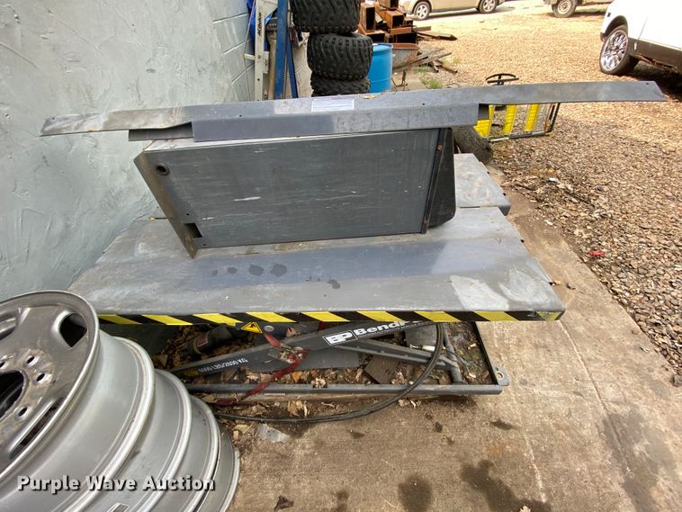 image for item HE9791 Bend Pak MDS-6K automotive lift