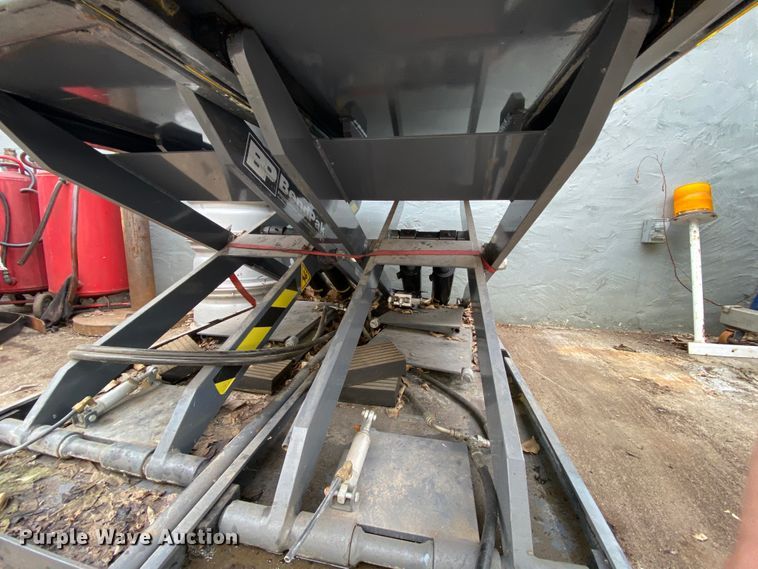 image for item HE9791 Bend Pak MDS-6K automotive lift