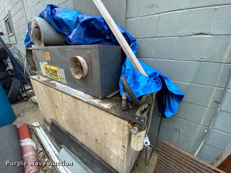 image for item HE9792 1991 Shenandoah Horizon 200 oil burning furnace