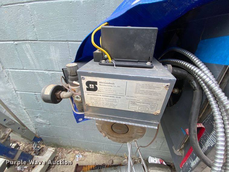 image for item HE9792 1991 Shenandoah Horizon 200 oil burning furnace