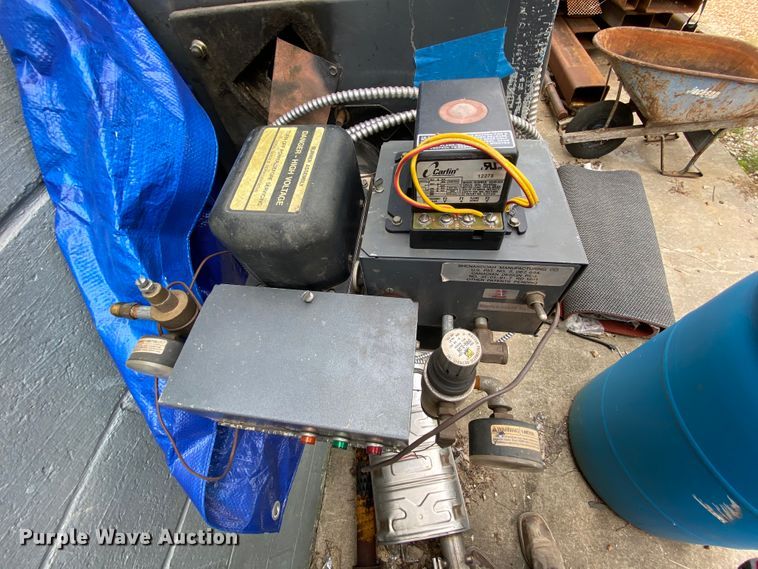 image for item HE9792 1991 Shenandoah Horizon 200 oil burning furnace