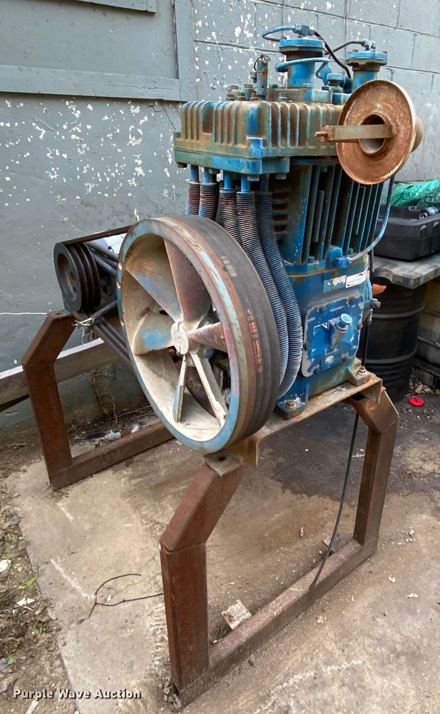 image for item HE9794 Quincy 370 air compressor