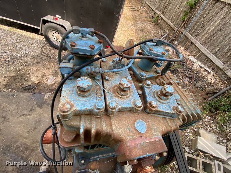 image for item HE9794 Quincy 370 air compressor