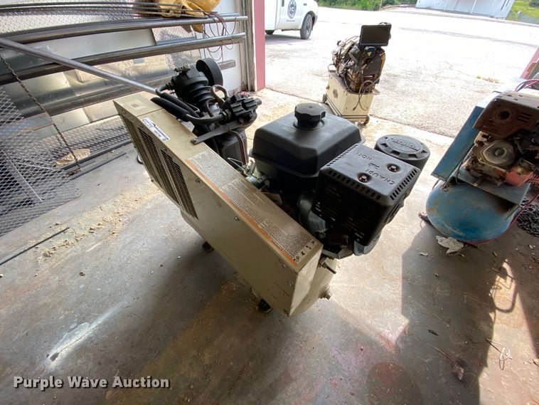 image for item HE9796 Ingersoll Rand 2475 air compressor