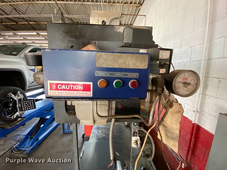 image for item HE9798 1991 Shenandoah Horizon 315 oil burning furnace