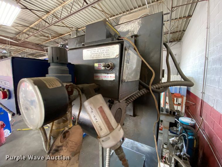 image for item HE9798 1991 Shenandoah Horizon 315 oil burning furnace