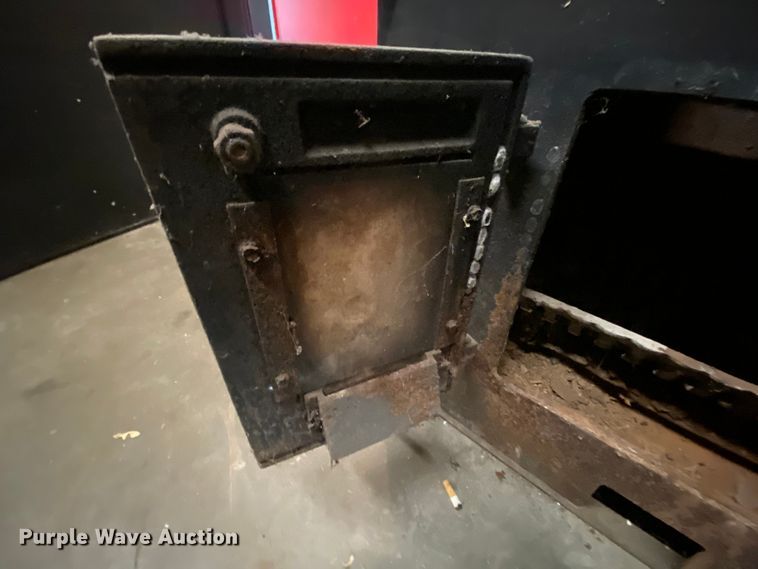 image for item HE9800 Wood stove insert