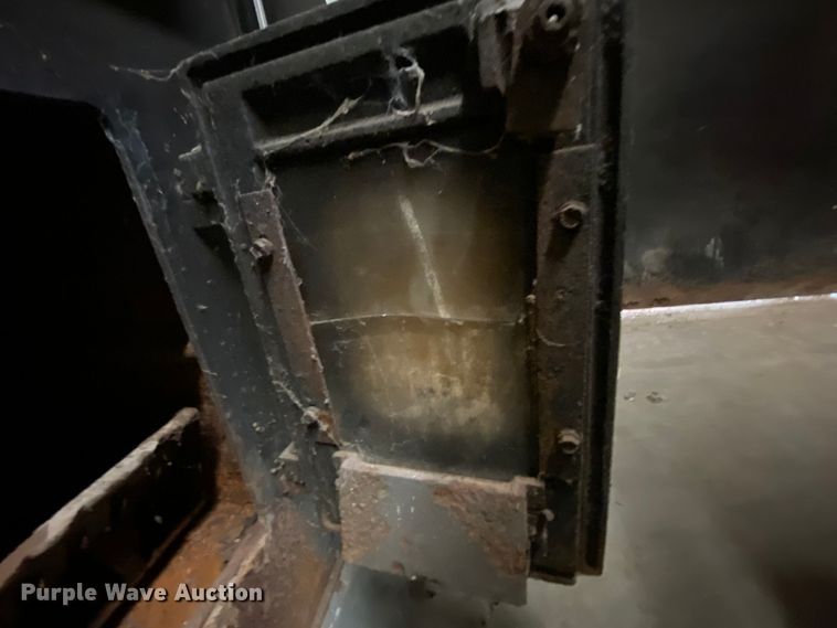 image for item HE9800 Wood stove insert