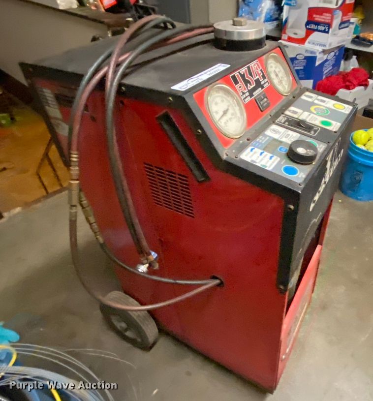 image for item HE9801 White Industries E134A refrigerant recycler
