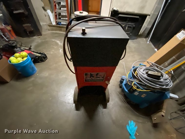 image for item HE9801 White Industries E134A refrigerant recycler